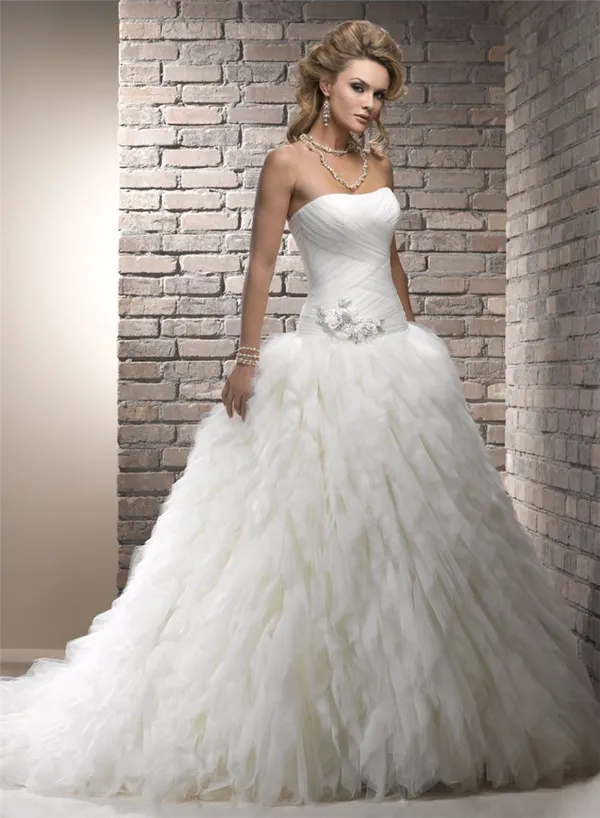 Как выбрать свадебное платье. Фасоны свадебных платьев. 16