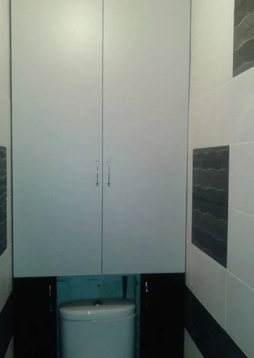 Как сделать дверцы для сантехнического шкафа в туалете – варианты конструкции. Дверки в туалете за унитазом. 3