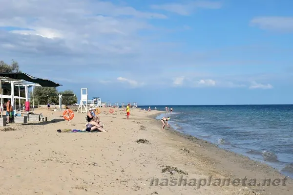 Пляж в Заозерном, Крым