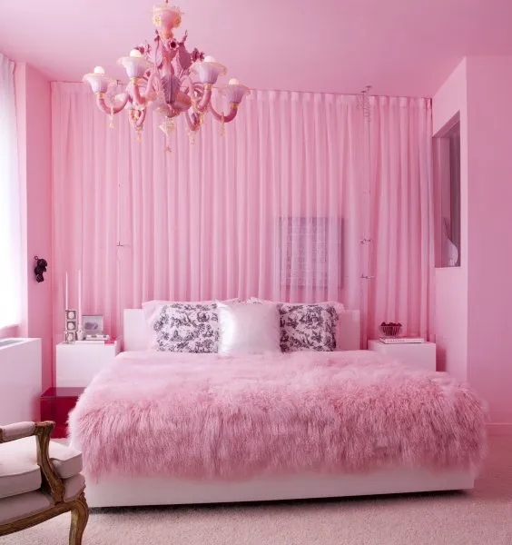 Розовый диван — кому по вкусу: гармония цвета, стили интерьера. Бледно розовый фон. 39
