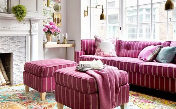 Розовый диван — кому по вкусу: гармония цвета, стили интерьера. Бледно розовый фон. 22