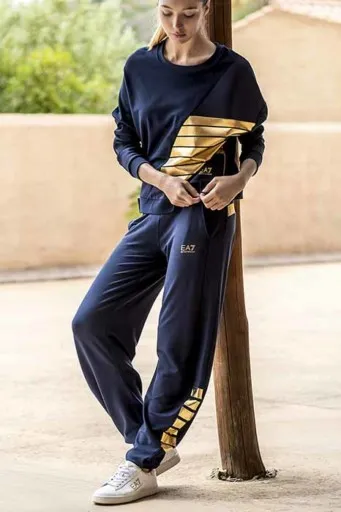 Спортивные костюмы Armani — модели с утонченным дизайном. Спортивный костюм армани женский. 3