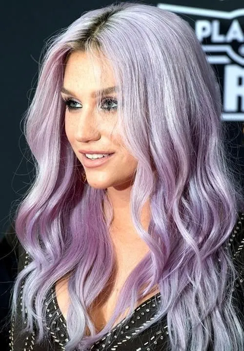 Фиолетовый цвет волос — Креативная мода для смелых. Цвет лиловый фото. 14