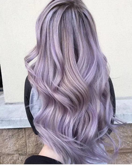 Фиолетовый цвет волос — Креативная мода для смелых. Цвет лиловый фото. 12