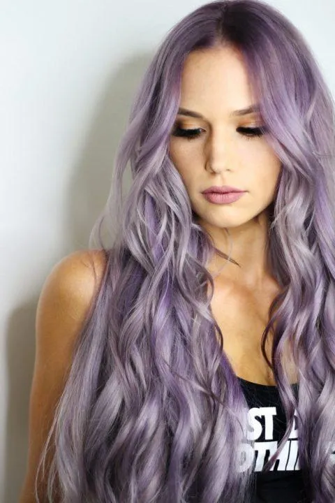 Фиолетовый цвет волос — Креативная мода для смелых. Цвет лиловый фото. 15