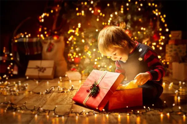 Что дарят на Рождество в России: девушке и парню, маме и папе, жене и мужу, мужчине и женщине, друзьям и детям. Подарки на рождество. 3