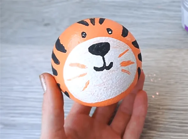 Новогоднее творчество: как сделать фигурку тигра своими руками. Тигренок своими руками. 6