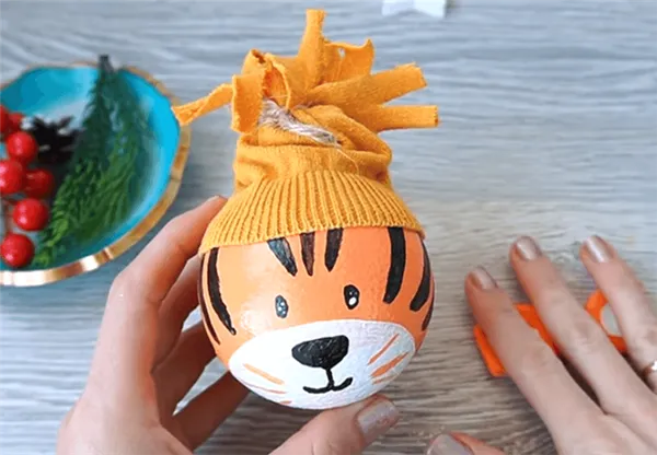Новогоднее творчество: как сделать фигурку тигра своими руками. Тигренок своими руками. 7