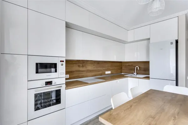 Белая кухня с деревянной столешницей: 60 современных фото и вариантов дизайна. Белая кухня с деревянной столешницей. 7