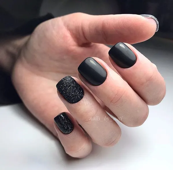 Стильный черный маникюр на ногтях: 104 фото-новинки 2022-2023. Длинные черные ногти. 15