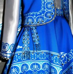 Еврейская одежда для женщин голубая