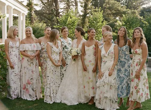 Топ-5 трендов платьев подружек невесты в 2023 году 