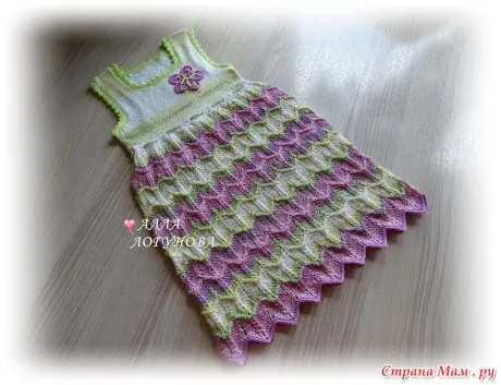 Платье - сарафан для девочки спицами Радужные переливы