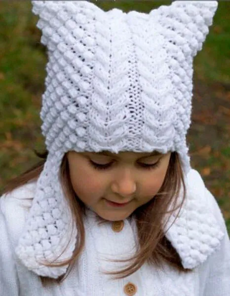 Красивые шапки для девочки: вяжем спицами на зиму 