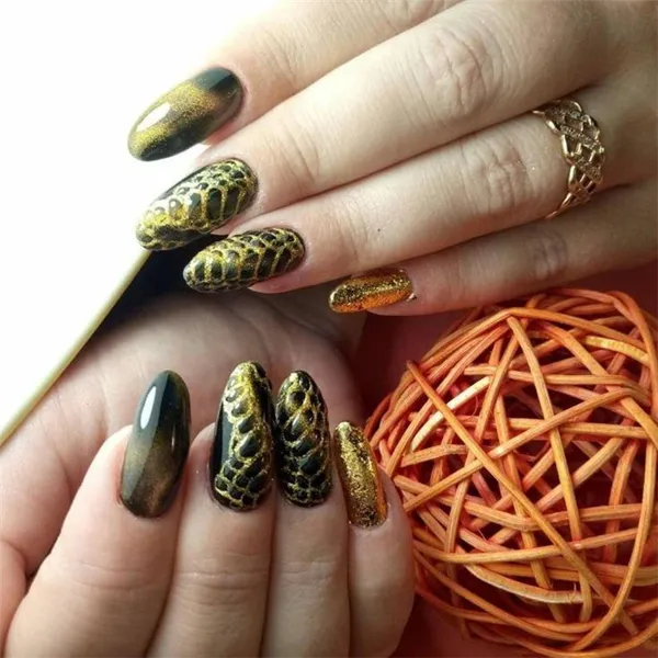 Маникюр с изображением рептилий и змеиной кожи на ногтях. Маникюр со змеей. 11