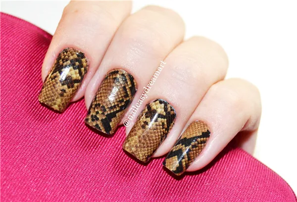 Маникюр с изображением рептилий и змеиной кожи на ногтях. Маникюр со змеей. 72