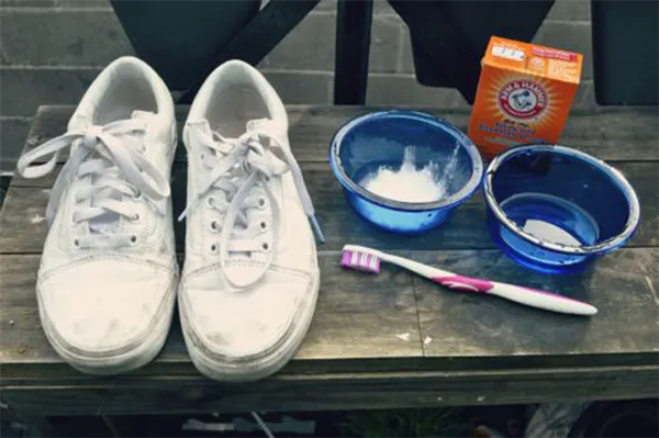 Сода и уксус для чистки обуви