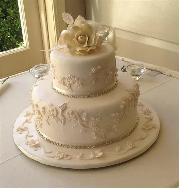 Свадебные торты (двухъярусные). Свадебный торт двухъярусный. 28