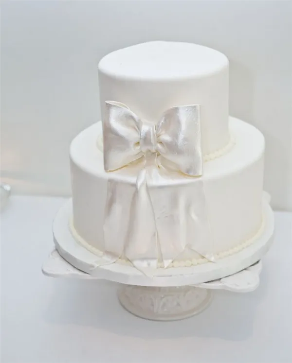 Свадебные торты (двухъярусные). Свадебный торт двухъярусный. 46