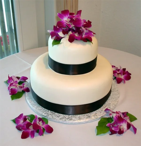 Свадебные торты (двухъярусные). Свадебный торт двухъярусный. 29