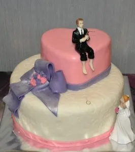 Свадебные торты (двухъярусные). Свадебный торт двухъярусный. 6