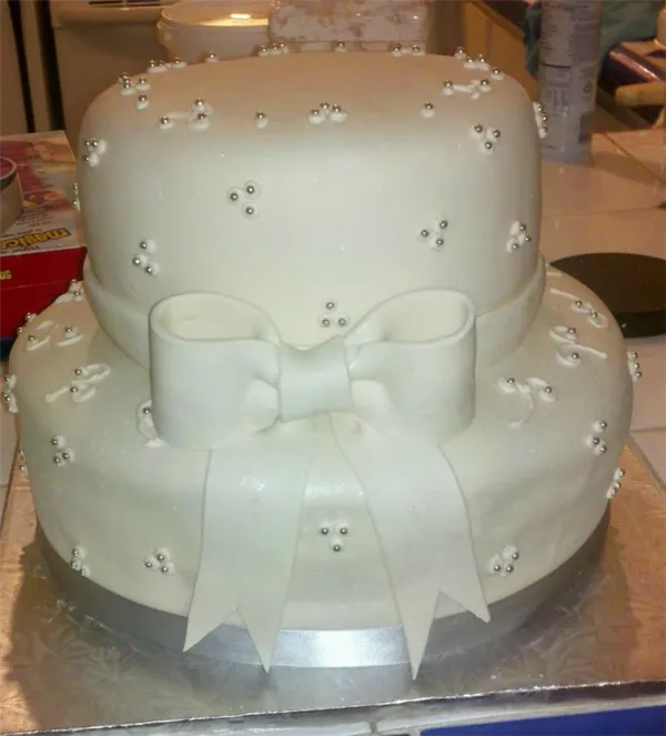 Свадебные торты (двухъярусные). Свадебный торт двухъярусный. 25