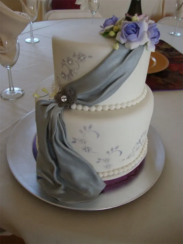 Свадебные торты (двухъярусные). Свадебный торт двухъярусный. 23