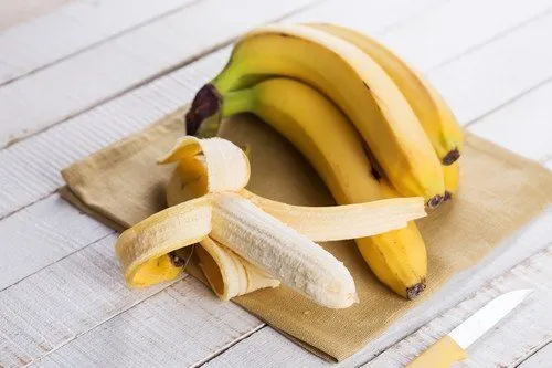 Как хранить бананы дома правильно, чтобы зеленые дозрели, а желтые не почернели. Как хранить бананы. 3