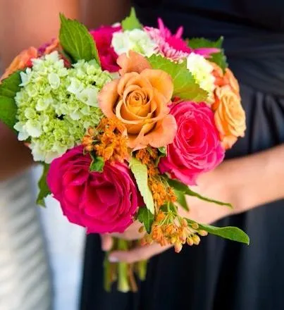 Выбираем цвет букета невесты: популярные варианты с фото. Букет роз фото. 5