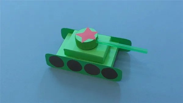 Поделка танк 